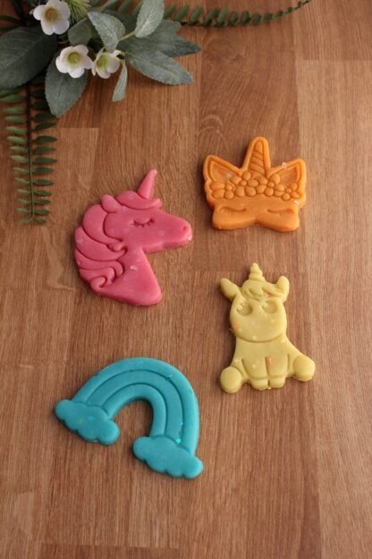 Unicorn Boynuzlu At Gökkuşağı Çiçekli Taç 4'lü Set Kurabiye Kalıbı - Görsel 3