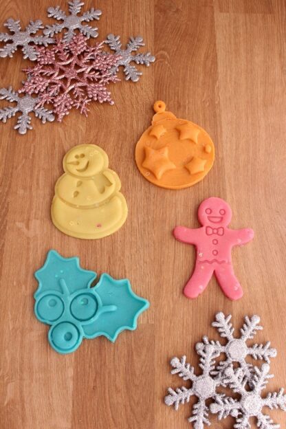 Yılbaşı Kurabiye Kalıbı 4'lü Set Kardan Adam Ornament Ökse Otu Mistletoe Mutlu Gingerbreadman - Görsel 2
